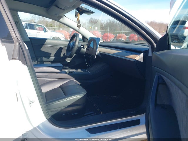 2021 TESLA MODEL 3 5YJ3E1EB8MF859049 Photo 4