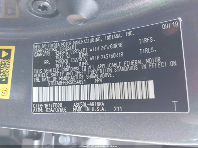 5TDZARFH3KS054821 Toyota Highlander Le