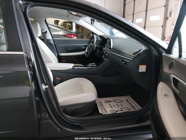 KMHL24JJ2MA030019 Hyundai Sonata Blue