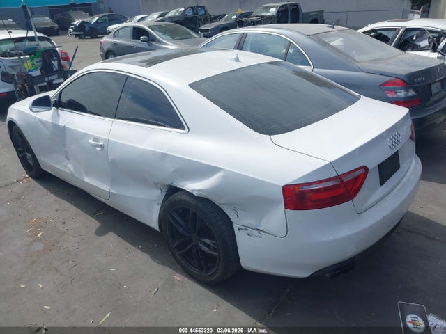 2012 AUDI A5 WAUCFAFRXCA041769 Photo 2