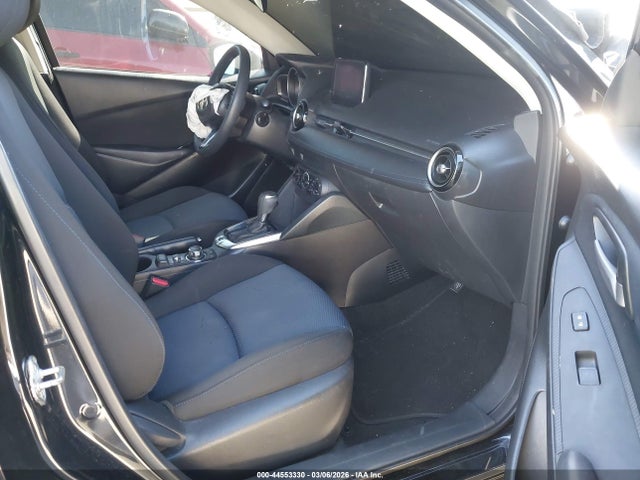 3MYDLBYV2KY501597 Toyota YARIS LE
