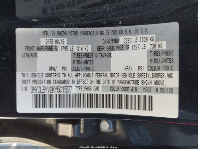 3MYDLBYV2KY501597 Toyota YARIS LE