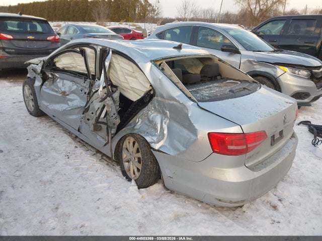 44553369 :رقم المزاد ، 3VWD17AJ7FM286544 vin ، 2015 Volkswagen Jetta 1.8t Se مزاد بيع