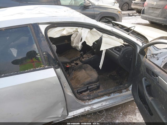 44553369 :رقم المزاد ، 3VWD17AJ7FM286544 vin ، 2015 Volkswagen Jetta 1.8t Se مزاد بيع