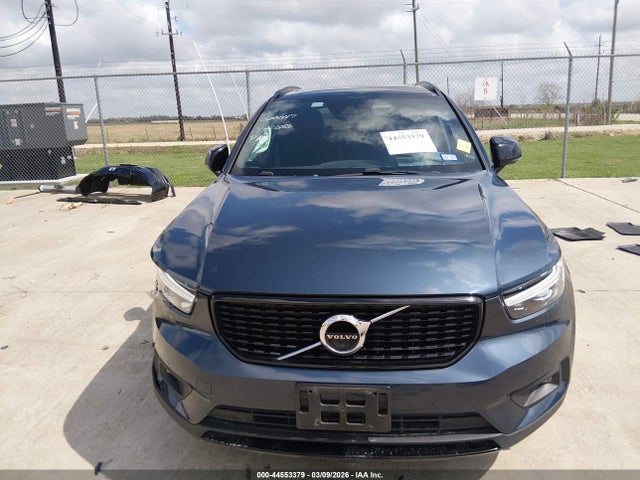 YV4AC2HMXN2646136 Volvo Xc40 T4 R-design