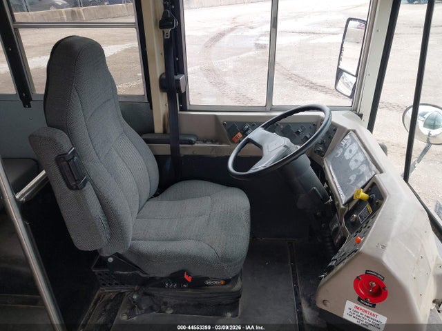 Ic Corporation 3000 Re 2016 4DRBXAAN2GB199082 Image 5