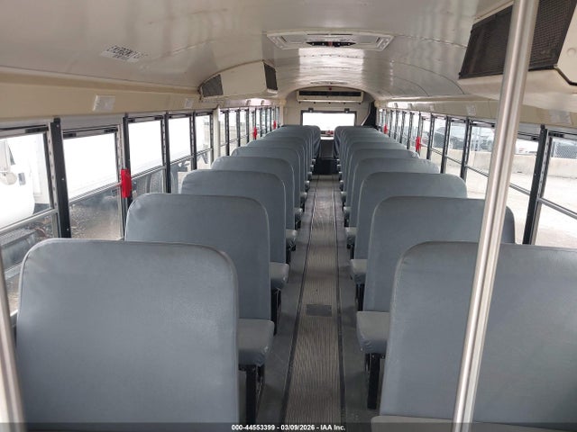 Ic Corporation 3000 Re 2016 4DRBXAAN2GB199082 Image 8