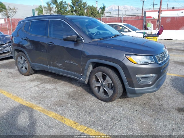 2018 JEEP COMPASS 3C4NJCBB5JT105768