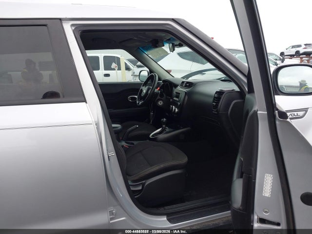 KNDJN2A26G7830081 KIA Soul