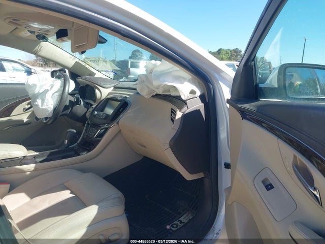 44553529 :رقم المزاد ، 1G4GB5G30GF252114 vin ، 2016 Buick Lacrosse Leather مزاد بيع
