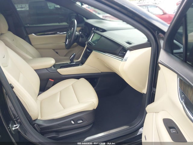 1GYKNARSXJZ205191 Cadillac Xt5 Standard
