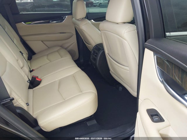 1GYKNARSXJZ205191 Cadillac Xt5 Standard