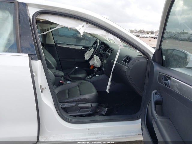 Aukcja sprzedaży 2015 Volkswagen Jetta 1.8t Se, vin: 3VWD07AJ1FM325762, numer aukcji: 44553601