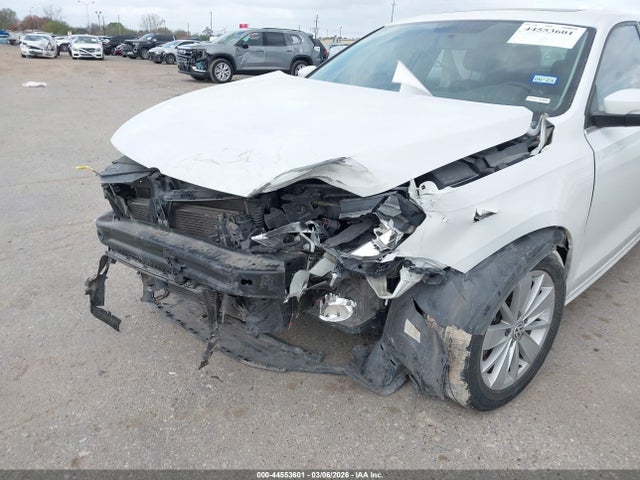 Aukcja sprzedaży 2015 Volkswagen Jetta 1.8t Se, vin: 3VWD07AJ1FM325762, numer aukcji: 44553601