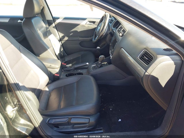 Продажа на аукционе авто 2015 Volkswagen Jetta 1.8t Se, vin: 3VWD17AJ2FM315660, номер лота: 44553604