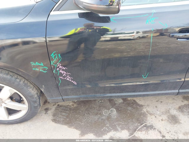 44553624 :رقم المزاد ، WA1LFAFP6CA108718 vin ، 2012 Audi Q5 2.0t Premium مزاد بيع