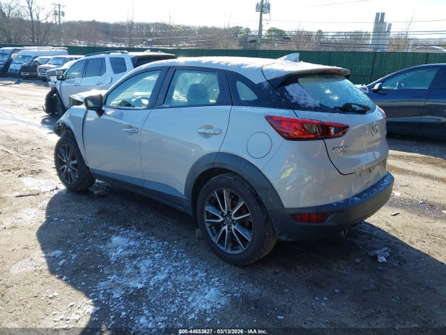 2017 MAZDA CX-3 JM1DKFC77H0141750 Photo 2
