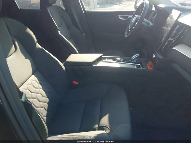 YV4M12RC9T1342100 Volvo Xc60 B5 Plus