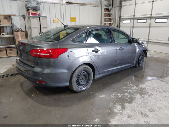 Ford FOCUS S 2015 1FADP3E22FL219919 Image 4