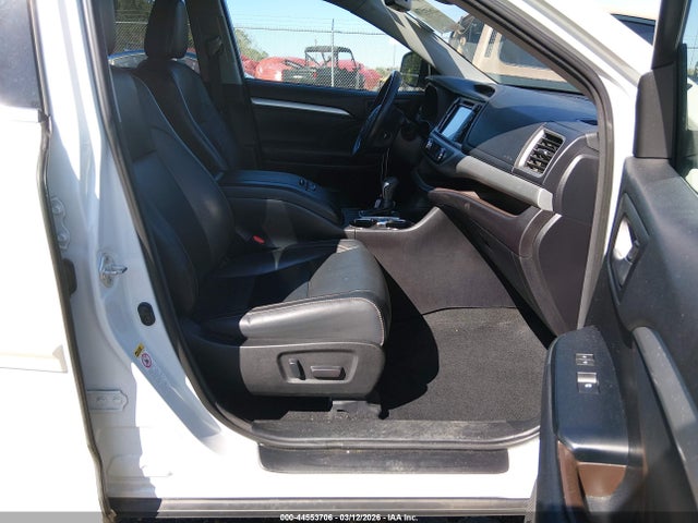 2018 TOYOTA HIGHLANDER 5TDKZRFH0JS540902 Photo 4