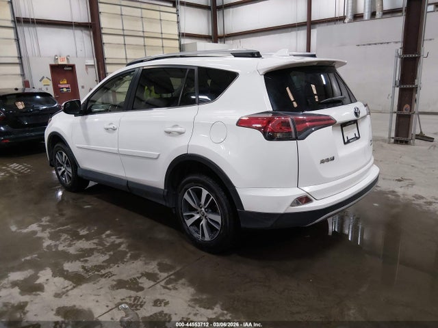 Toyota Rav4 Xle 2017 JTMRFREV8HJ118706 Image 3