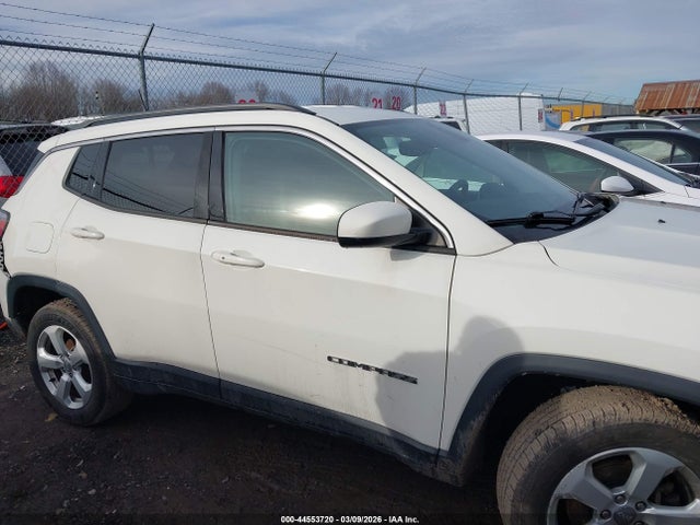 2018 Jeep Compass Latitude 4x4 მანქანა იყიდება აუქციონზე, vin: 3C4NJDBB2JT167859, აუქციონის ნომერი: 44553720