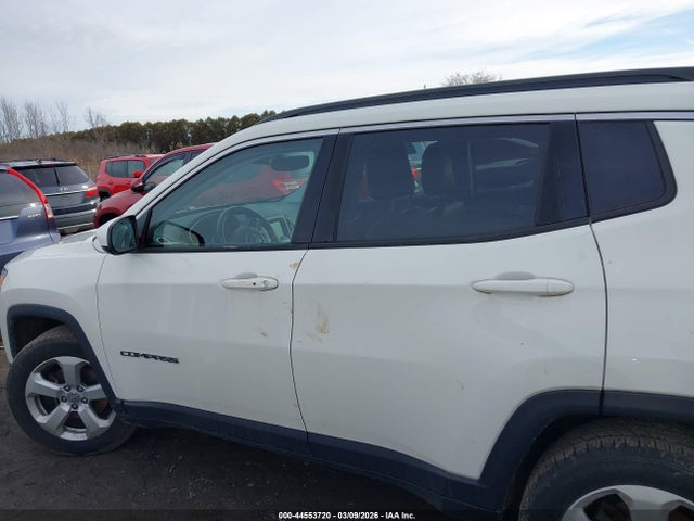 2018 Jeep Compass Latitude 4x4 მანქანა იყიდება აუქციონზე, vin: 3C4NJDBB2JT167859, აუქციონის ნომერი: 44553720