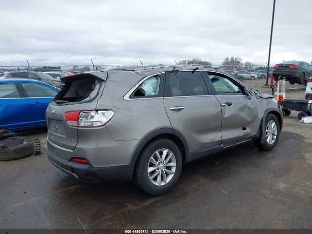 5XYPGDA58GG139129 KIA Sorento 3.3l Lx