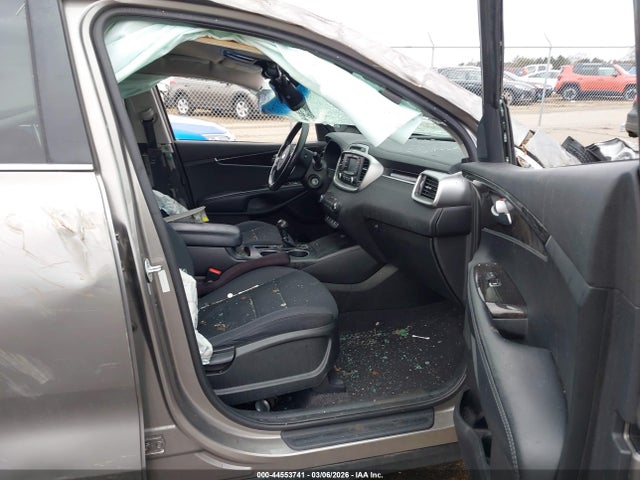 5XYPGDA58GG139129 KIA Sorento 3.3l Lx