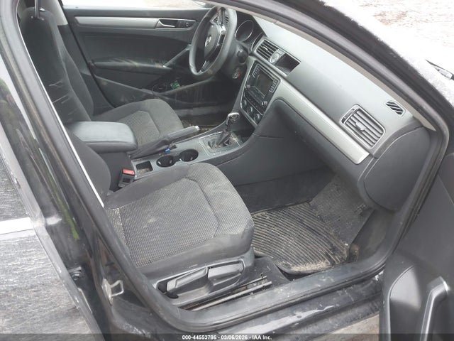 Продажа на аукционе авто 2016 Volkswagen Passat 1.8t R-line/1.8t S, vin: 1VWAT7A37GC068797, номер лота: 44553786
