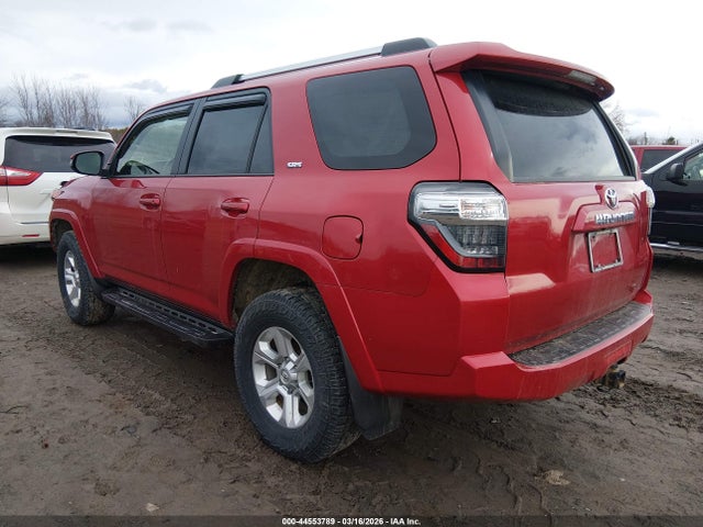 2021 TOYOTA 4RUNNER JTENU5JRXM5903233 Photo 2