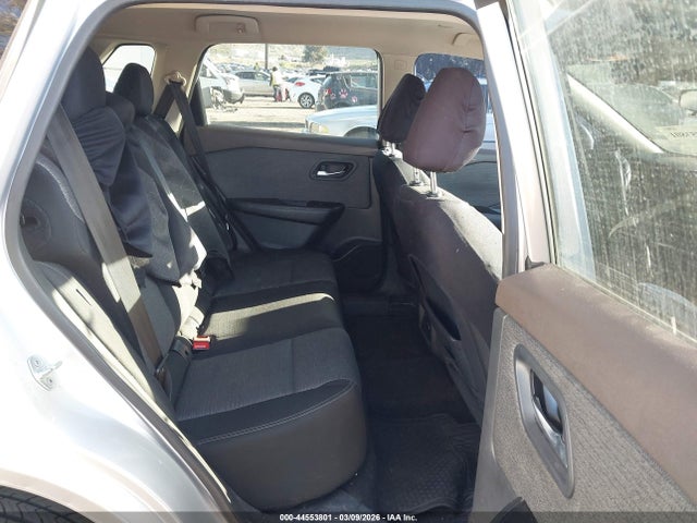 5N1BT3BA0NC699106 Nissan Rogue Sv Fwd