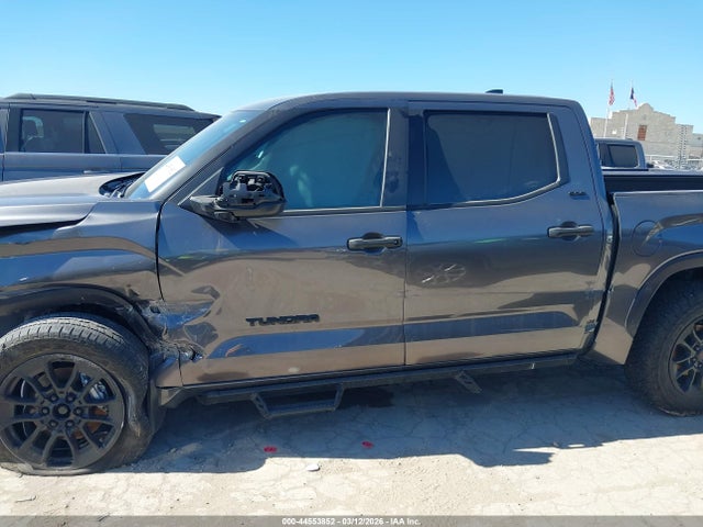 Продажа на аукционе авто 2025 Toyota Tundra Sr5, vin: 5TFLA5DB8SX245139, номер лота: 44553852