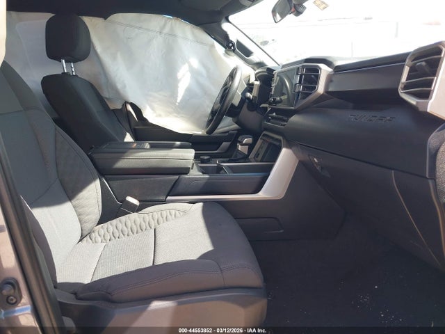 Продажа на аукционе авто 2025 Toyota Tundra Sr5, vin: 5TFLA5DB8SX245139, номер лота: 44553852