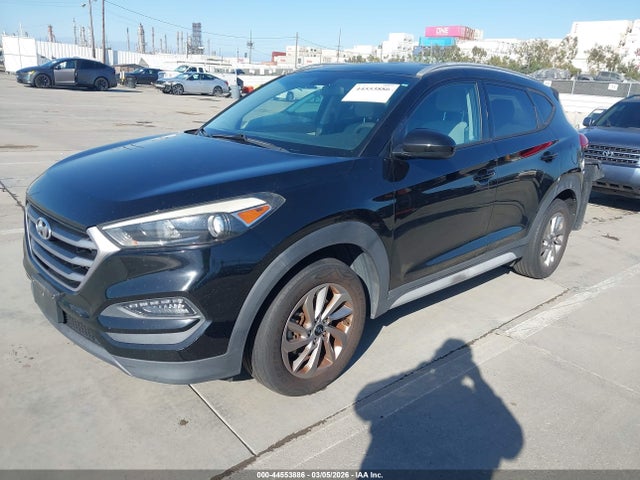 KM8J3CA41JU750043 Hyundai TUCSON SEL