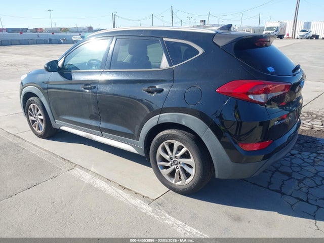 KM8J3CA41JU750043 Hyundai TUCSON SEL