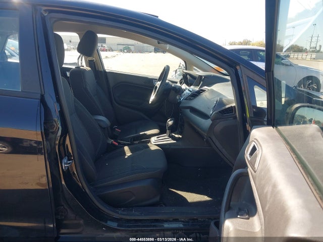 44553898 :رقم المزاد ، 3FADP4BJ5GM107973 vin ، 2016 Ford Fiesta Se مزاد بيع