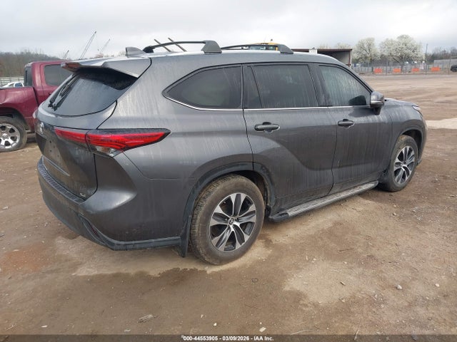 2022 TOYOTA HIGHLANDER 5TDGZRAH3NS136933 Photo 3