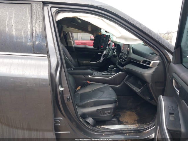 2022 TOYOTA HIGHLANDER 5TDGZRAH3NS136933 Photo 4