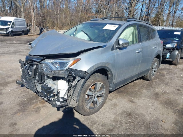 2018 Toyota Rav4 Xle მანქანა იყიდება აუქციონზე, vin: JTMRFREV4JJ261299, აუქციონის ნომერი: 44553936
