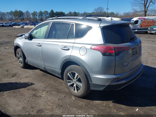 2018 Toyota Rav4 Xle მანქანა იყიდება აუქციონზე, vin: JTMRFREV4JJ261299, აუქციონის ნომერი: 44553936