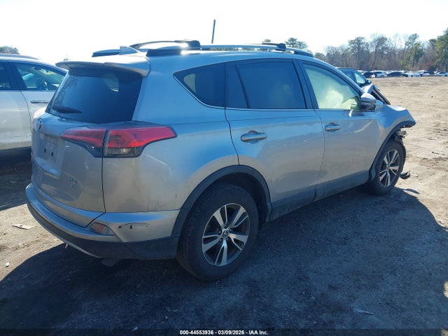2018 Toyota Rav4 Xle მანქანა იყიდება აუქციონზე, vin: JTMRFREV4JJ261299, აუქციონის ნომერი: 44553936