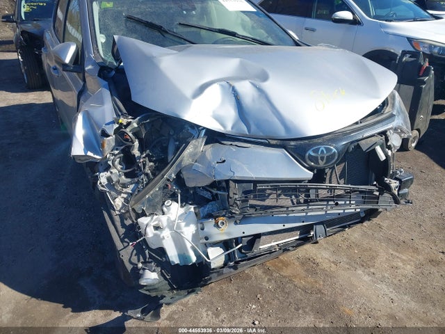 2018 Toyota Rav4 Xle მანქანა იყიდება აუქციონზე, vin: JTMRFREV4JJ261299, აუქციონის ნომერი: 44553936