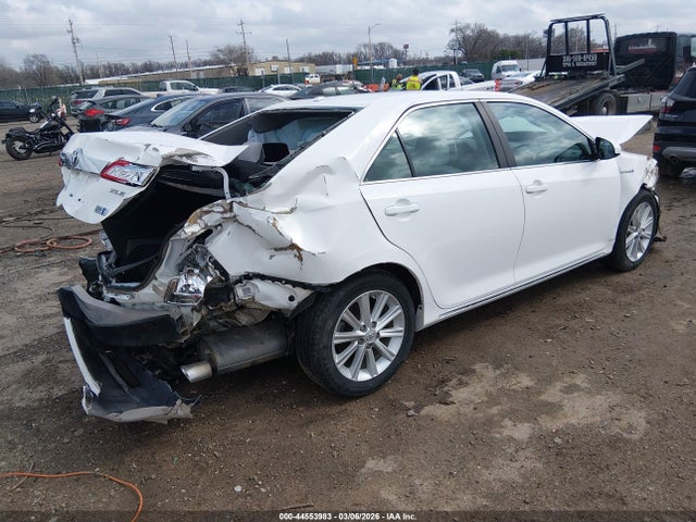 4T1BD1FK3EU126943 Toyota Camry Hybrid Xle