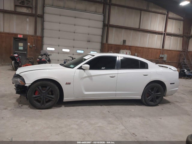 44553997 :رقم المزاد ، 2C3CDXDT3DH730988 vin ، 2013 Dodge Charger R/t Max مزاد بيع