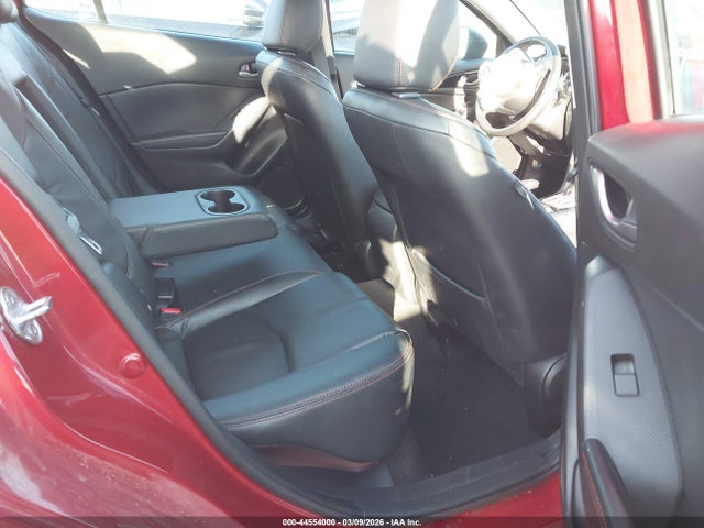 Продажа на аукционе авто 2015 Mazda Mazda3 I Grand Touring, vin: JM1BM1W7XF1237962, номер лота: 44554000