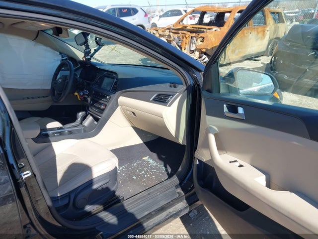 44554017 :رقم المزاد ، 5NPE24AF1GH286268 vin ، 2016 Hyundai Sonata Se مزاد بيع