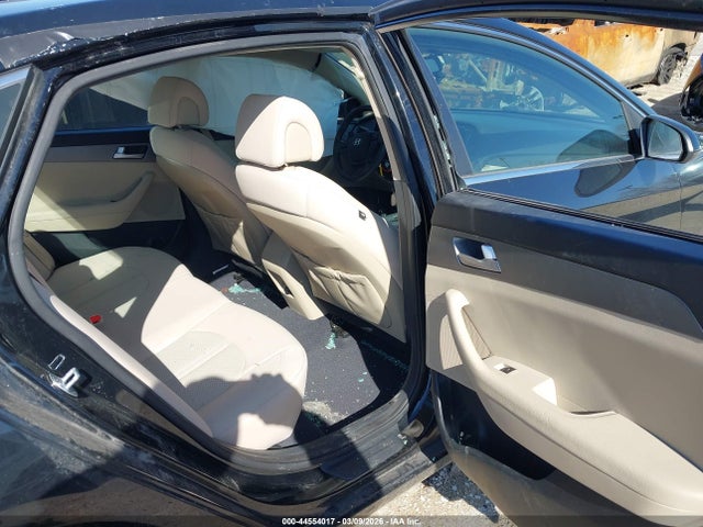44554017 :رقم المزاد ، 5NPE24AF1GH286268 vin ، 2016 Hyundai Sonata Se مزاد بيع
