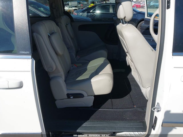 44554030 :رقم المزاد ، 2C4RC1BG6DR577111 vin ، 2013 Chrysler Town & Country Touring مزاد بيع
