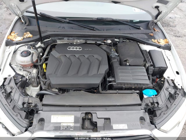 2018 AUDI A3 WAUAUGFF3J1022676 Photo 9